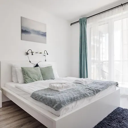 Modern Riverfront Apartment With Free Parking Budapest Exterior photo