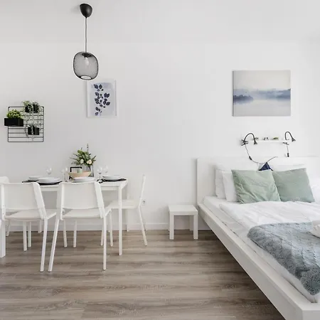 Modern Riverfront Apartment With Free Parking Budapest Exterior photo