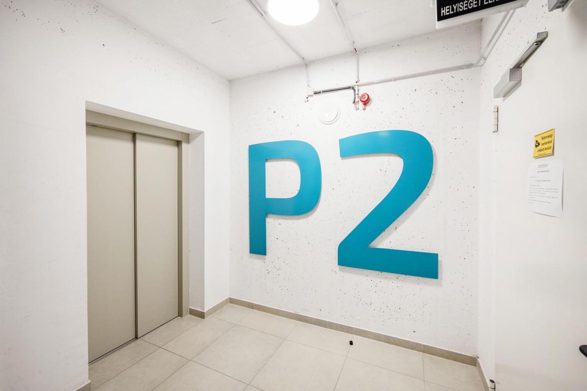 Modern Riverfront With Free Parking Apartment