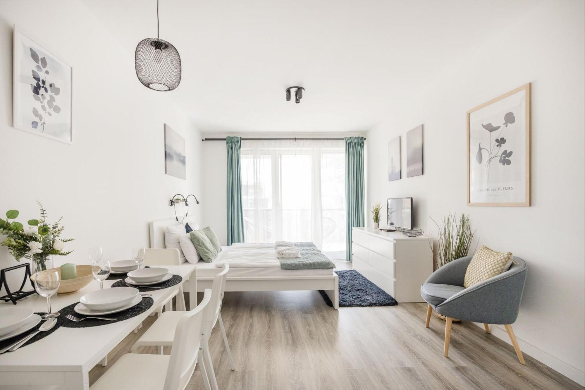 Modern Riverfront With Free Parking Apartment *